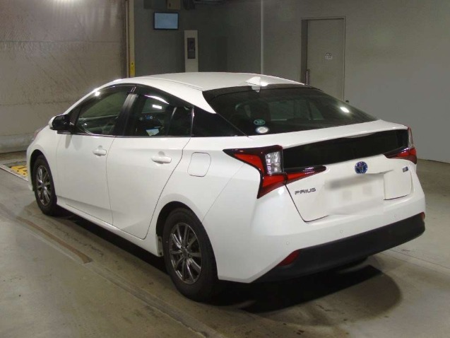 2021 TOYOTA PRIUS photo 9
