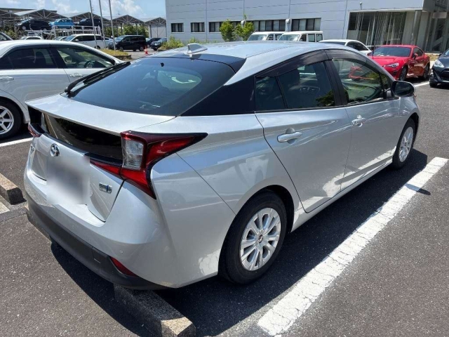 2022 TOYOTA PRIUS photo 18
