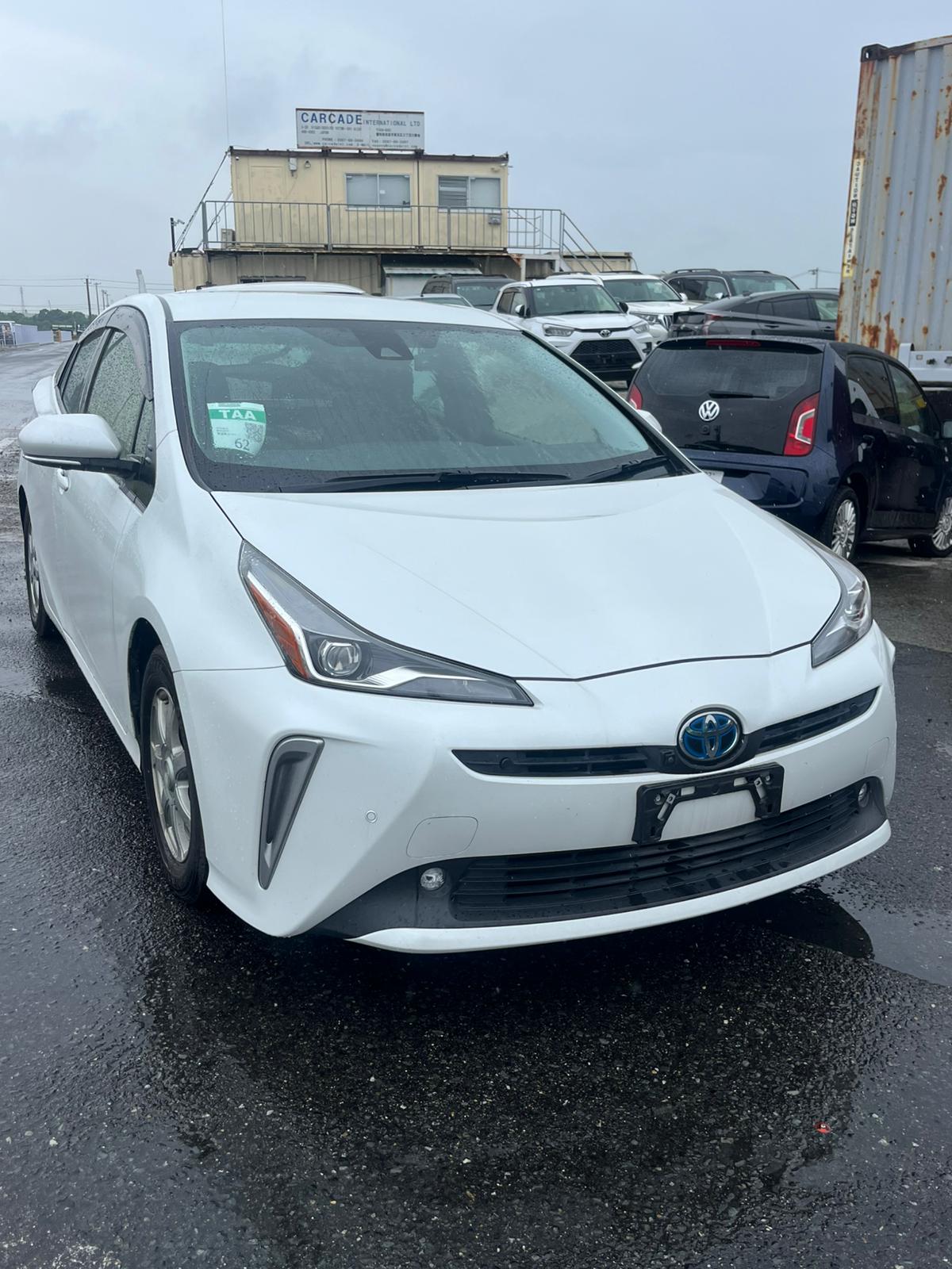 2021 TOYOTA PRIUS photo 6