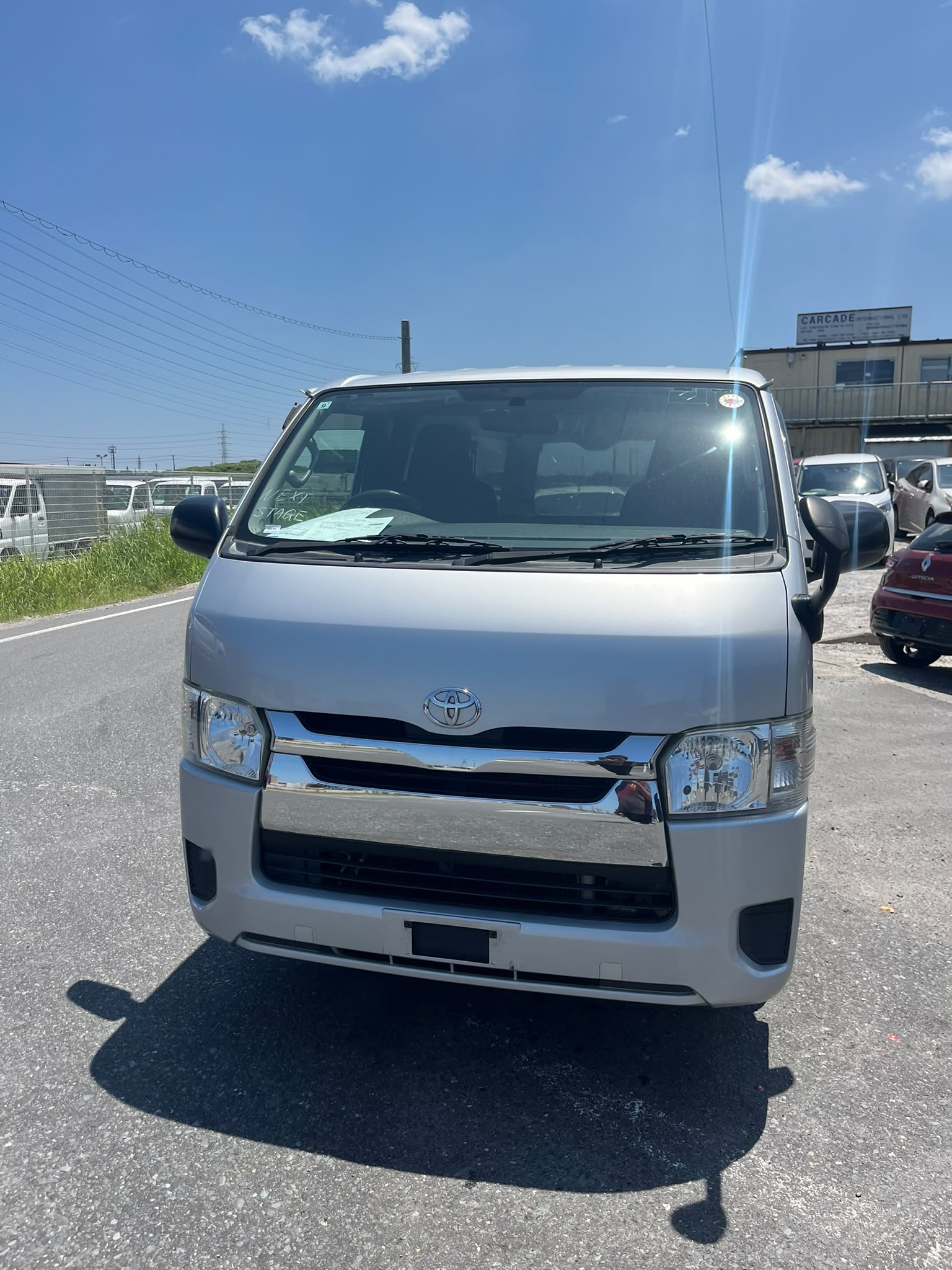 2017 TOYOTA HIACE VAN photo 2