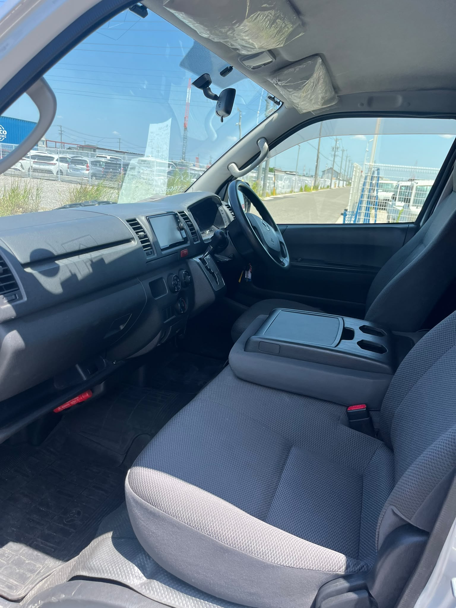 2017 TOYOTA HIACE VAN photo 10