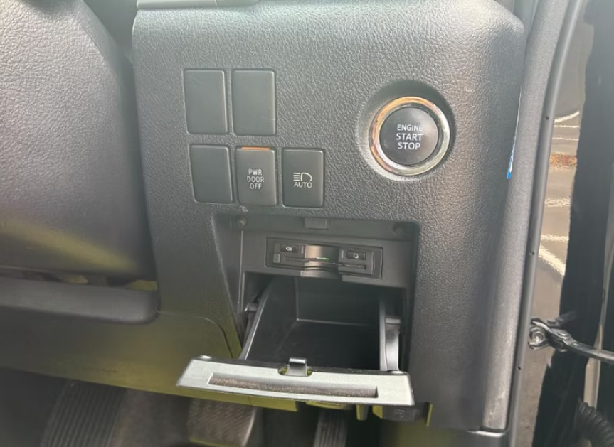 2019 TOYOTA ALPHARD X photo 11