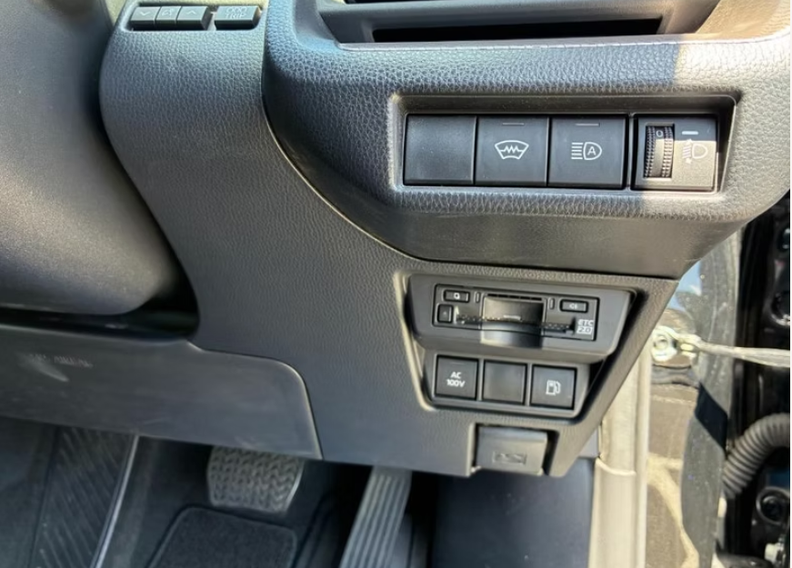 2023 TOYOTA PRIUS U GRADE photo 11