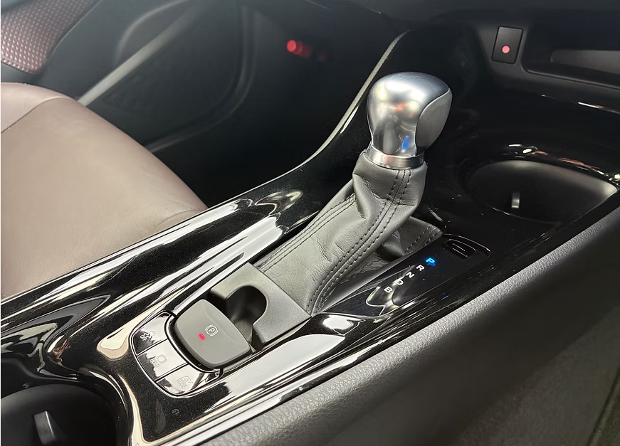 2017 TOYOTA C-HR HYBRID G GRADE photo 12