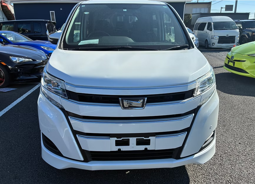 2018 TOYOTA NOAH X GRADE photo 2