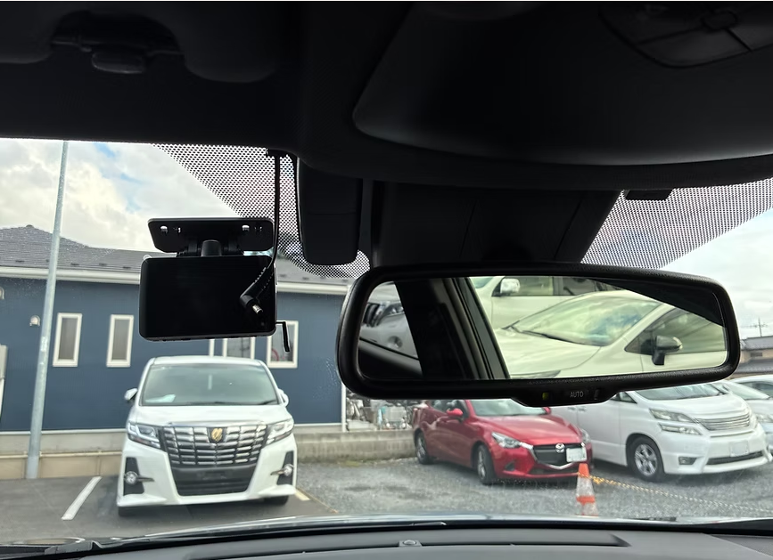 2018 TOYOTA C-HR HYBRID G LED EDITION photo 12