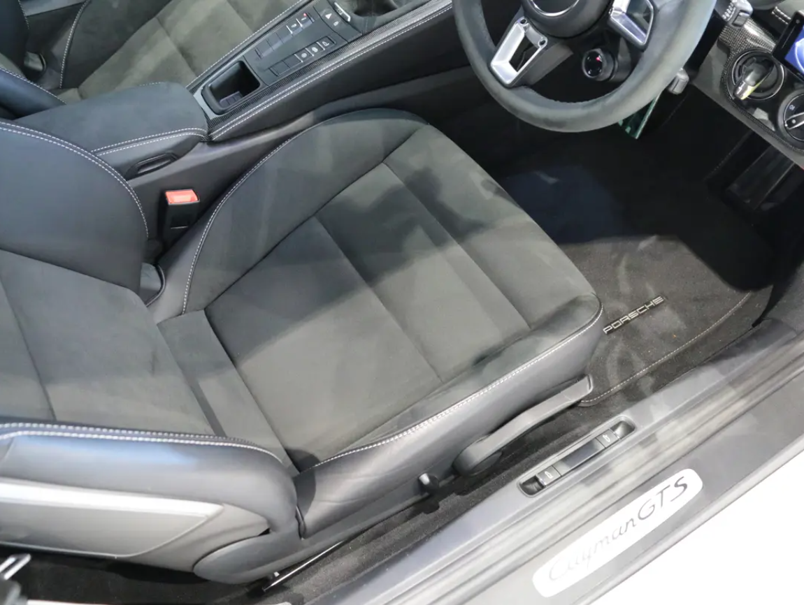 2023 PORSCHE 718 CAYMAN GTS4.0 Carbon Interior Package photo 3