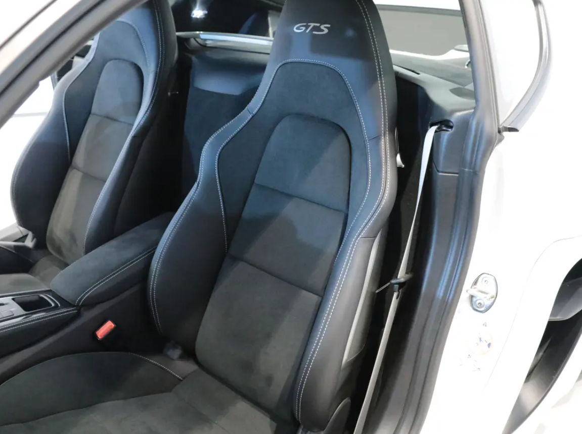 2023 PORSCHE 718 CAYMAN GTS4.0 Carbon Interior Package photo 7