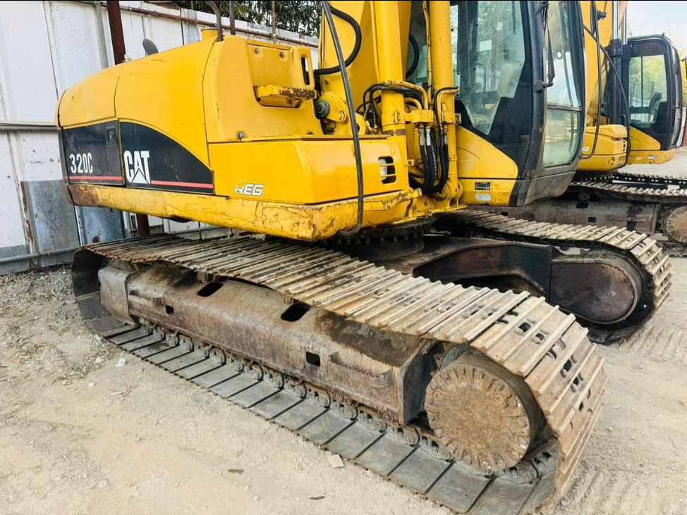2001 CAT Caterpillar Excavators Model: Model 320C photo 3