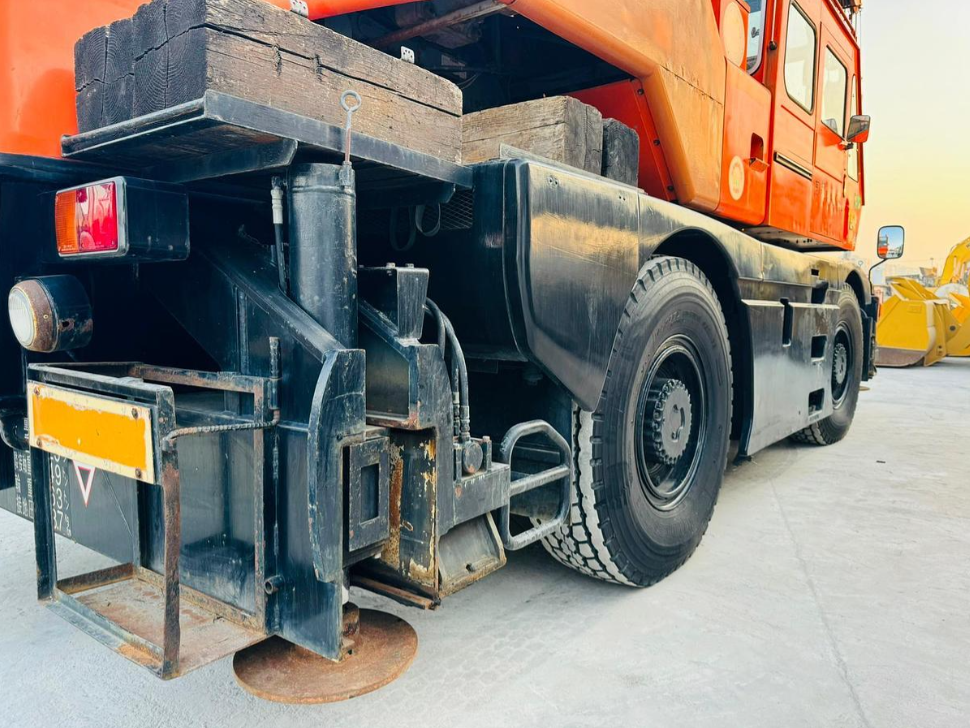 1995 KATO Cranes - KR-25H-V2 photo 5