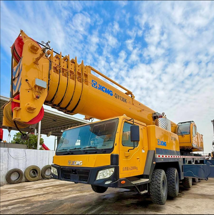 2013 XCMG Crane - QY130K 130 ton photo 2