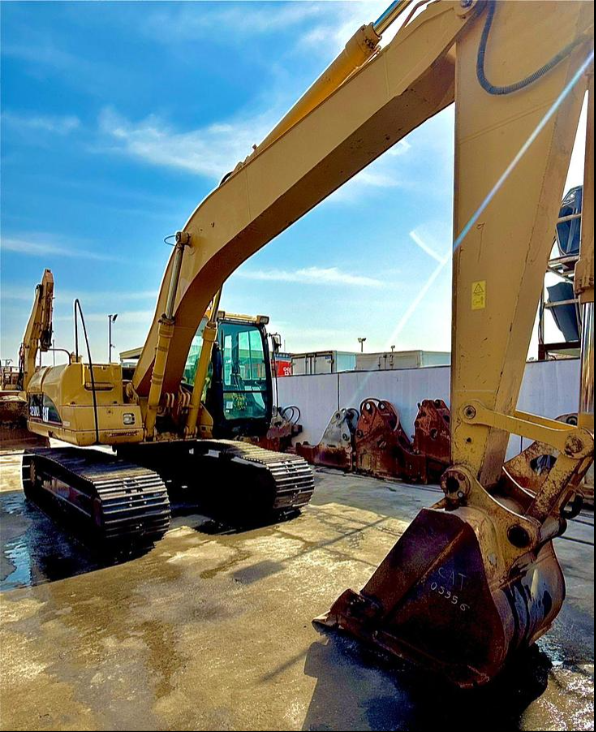 2005 CAT Caterpillar - Excavators - Cat 320C photo 2